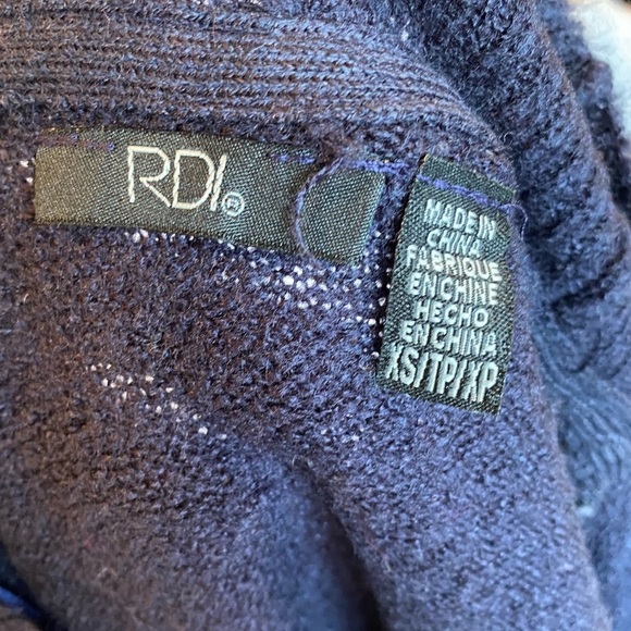 RDI Deep V-Neck Tunic Knit Split Hem Sweater NWT - Picture 5 of 7